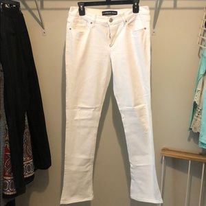 Express White skyscraper mid rise